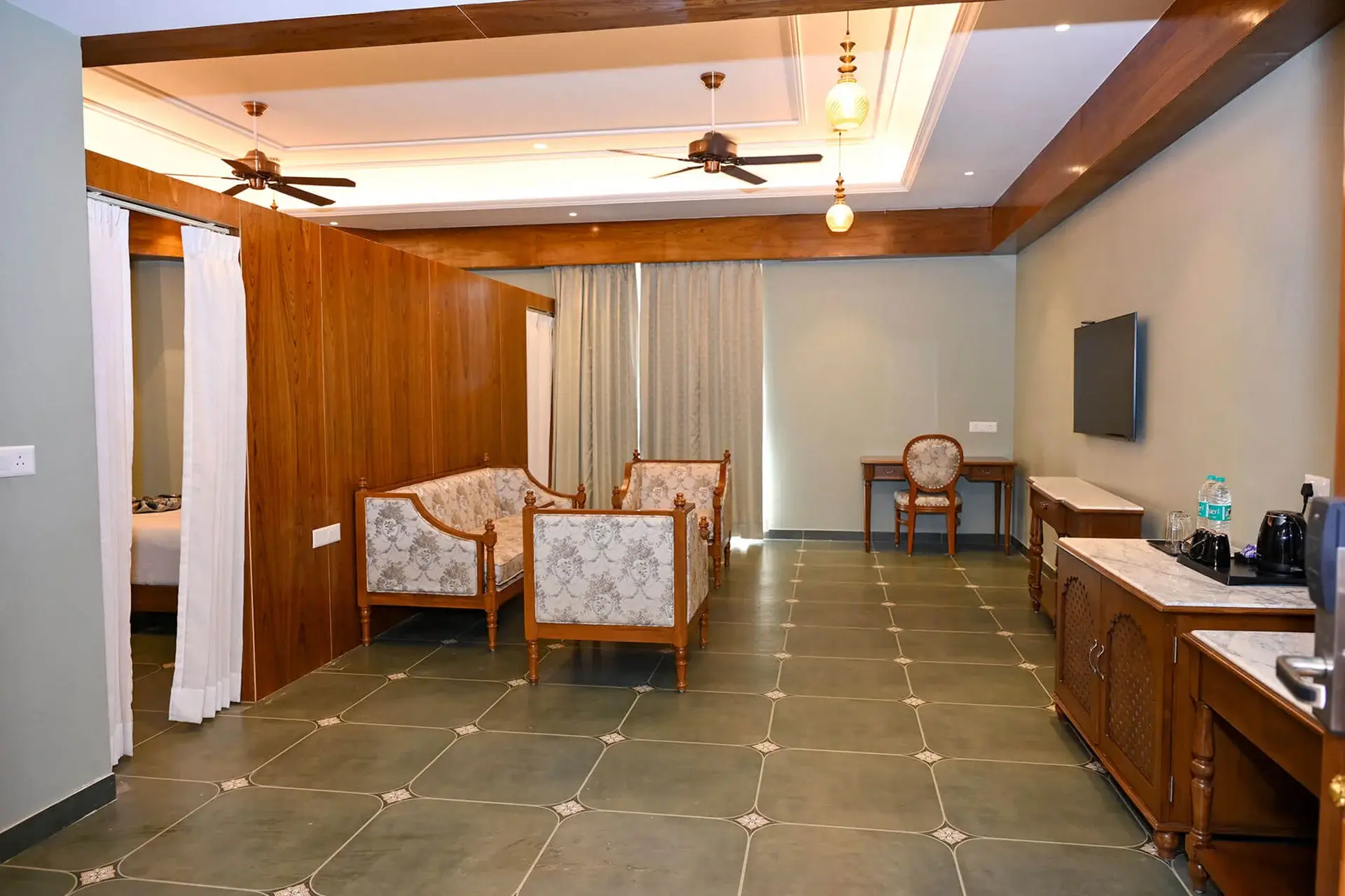 Sagrun Suite with Jacuzzi